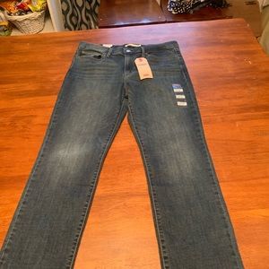 Levi’s Denim Women’s 32x30/14S Slimming Straight